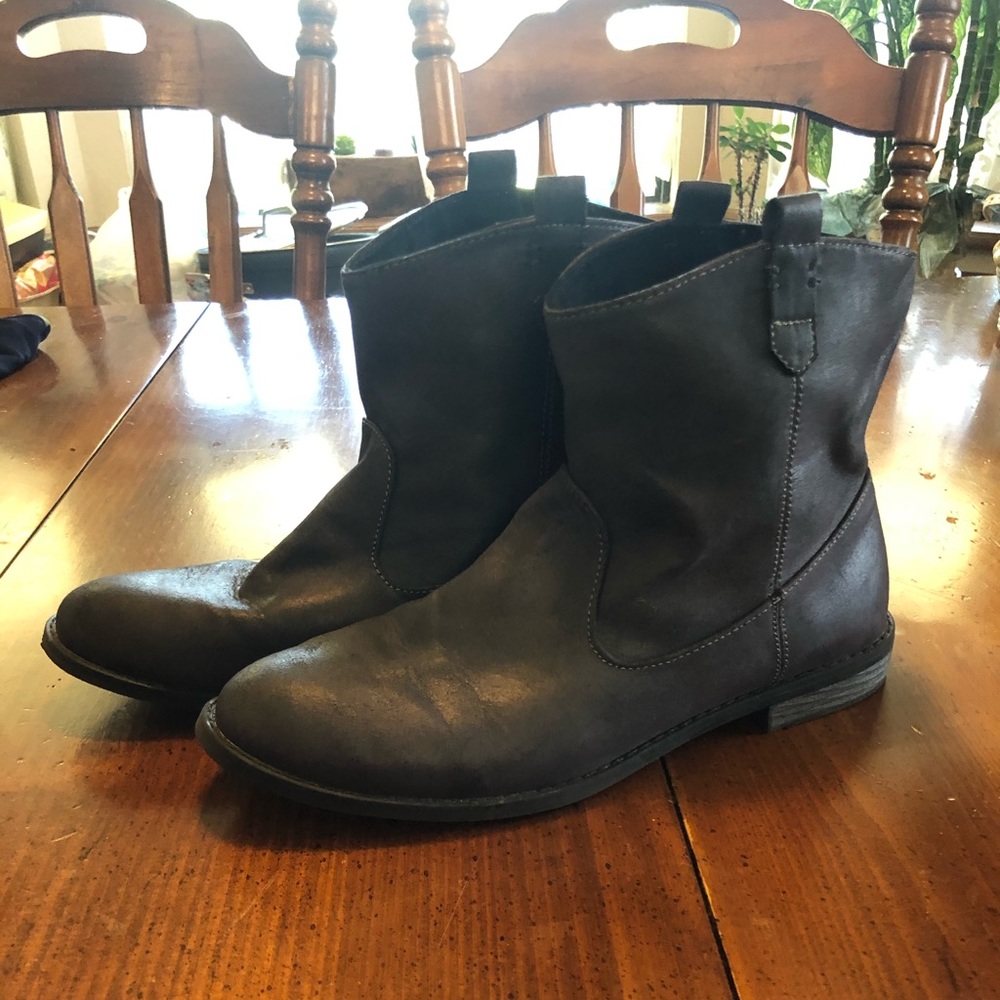 Old Navy black short boots size 10
